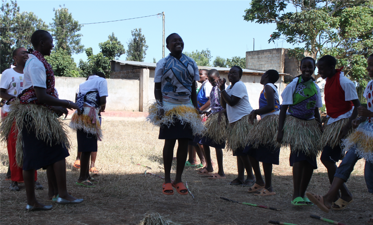 Girls welcoming dance